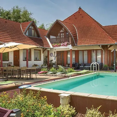 One-bedroom In Apartment Balatonmariafurdo